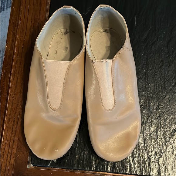 Tan jazz shoes - Picture 1 of 4